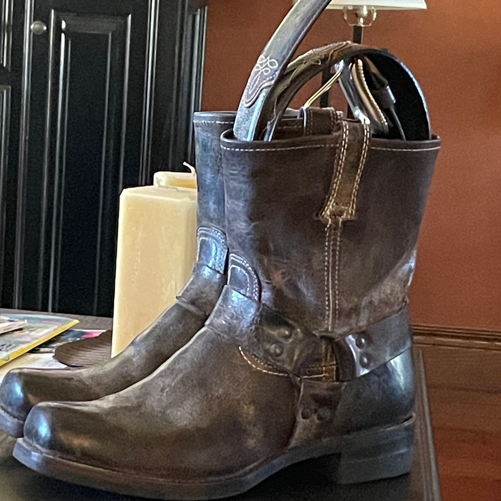 Frye Harness men’s boots and matching belt